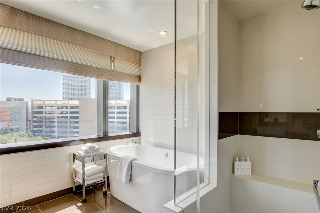 2600 Harmon, Las Vegas, NV 89158