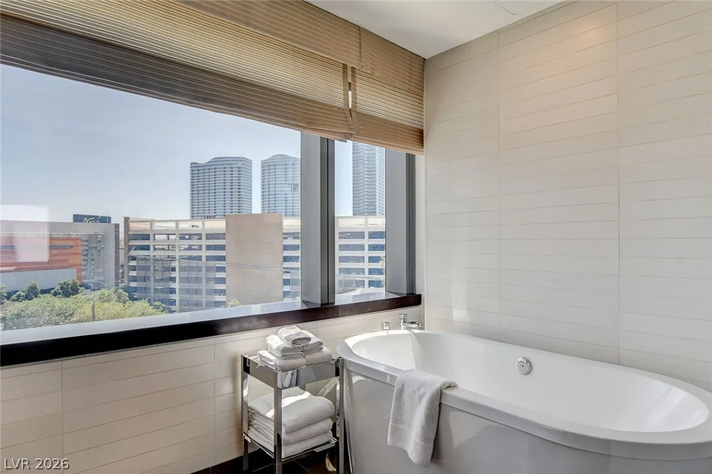 2600 Harmon, Las Vegas, NV 89158
