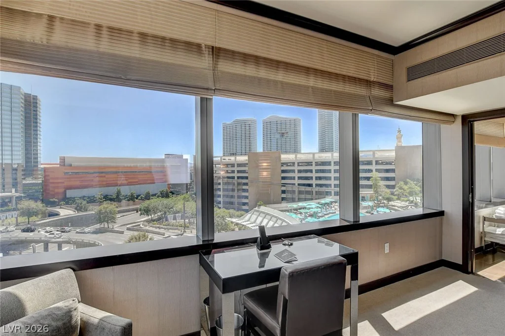 2600 Harmon, Las Vegas, NV 89158