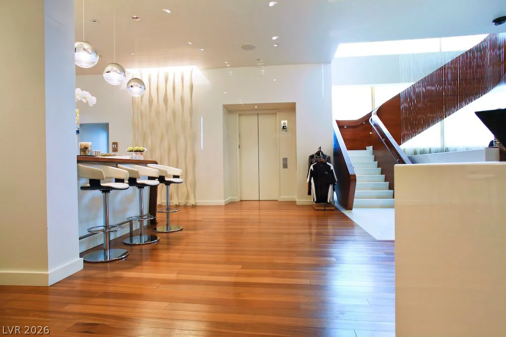 2600 Harmon, Las Vegas, NV 89158