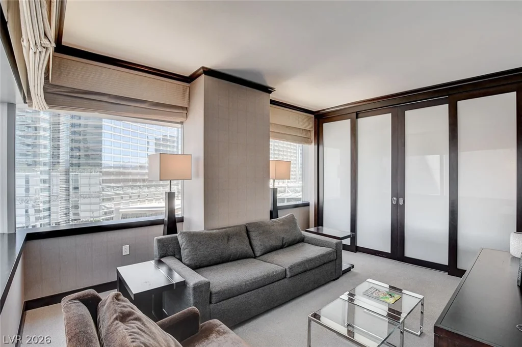 2600 Harmon, Las Vegas, NV 89158