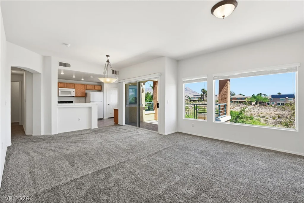 10820 Amber Ridge, Las Vegas, NV 89144
