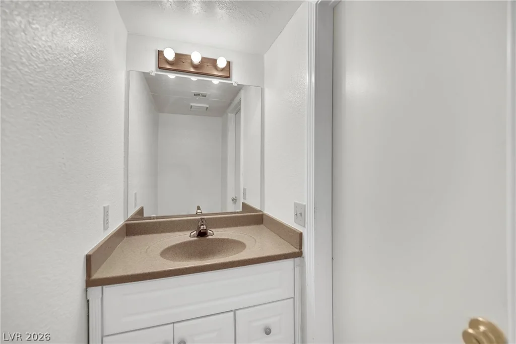 8057 Cimarron Ridge, Las Vegas, NV 89128
