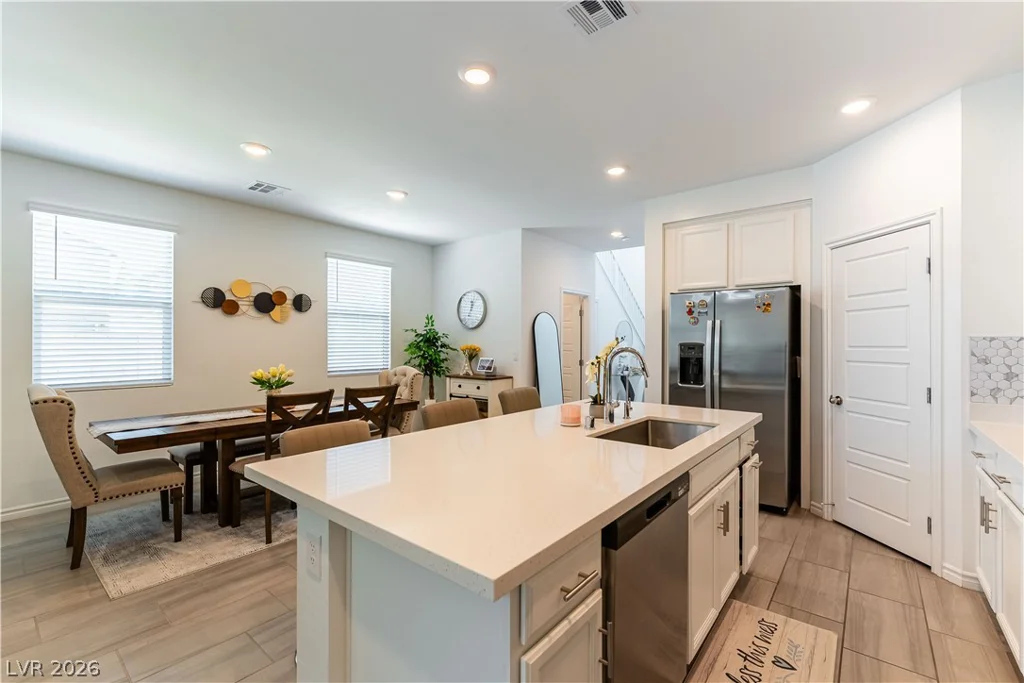 6807 Bayou Hollow, Las Vegas, NV 89156