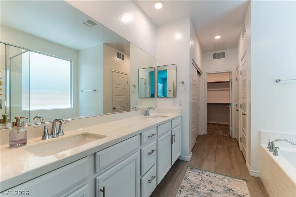 6807 Bayou Hollow, Las Vegas, NV 89156