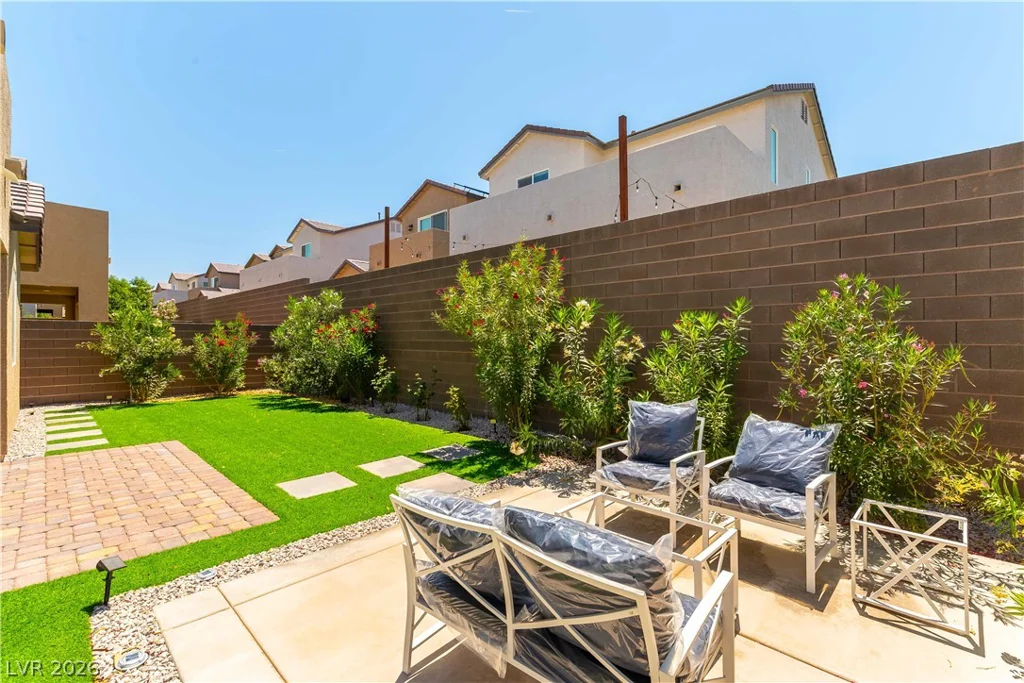 6807 Bayou Hollow, Las Vegas, NV 89156