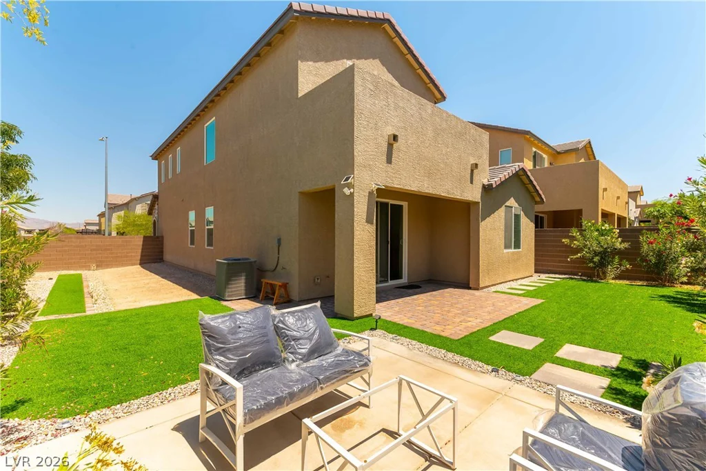 6807 Bayou Hollow, Las Vegas, NV 89156