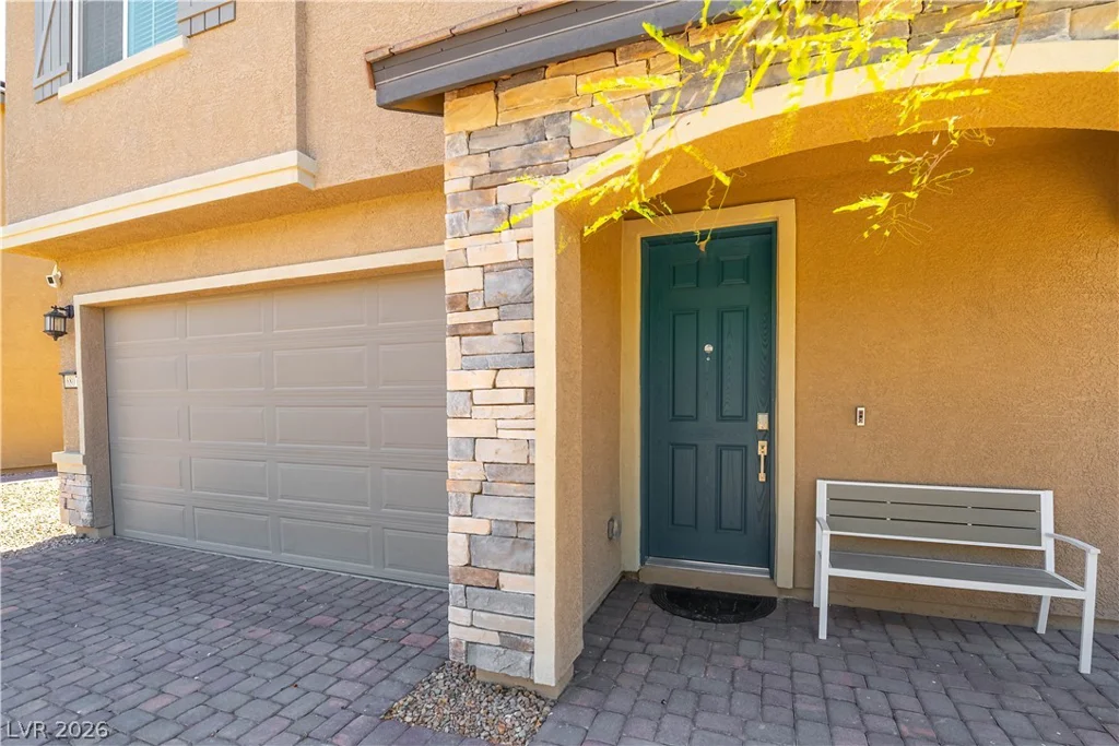 6807 Bayou Hollow, Las Vegas, NV 89156