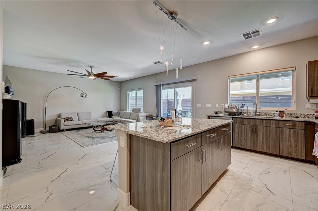 7563 Dragonfruit, Las Vegas, NV 89113