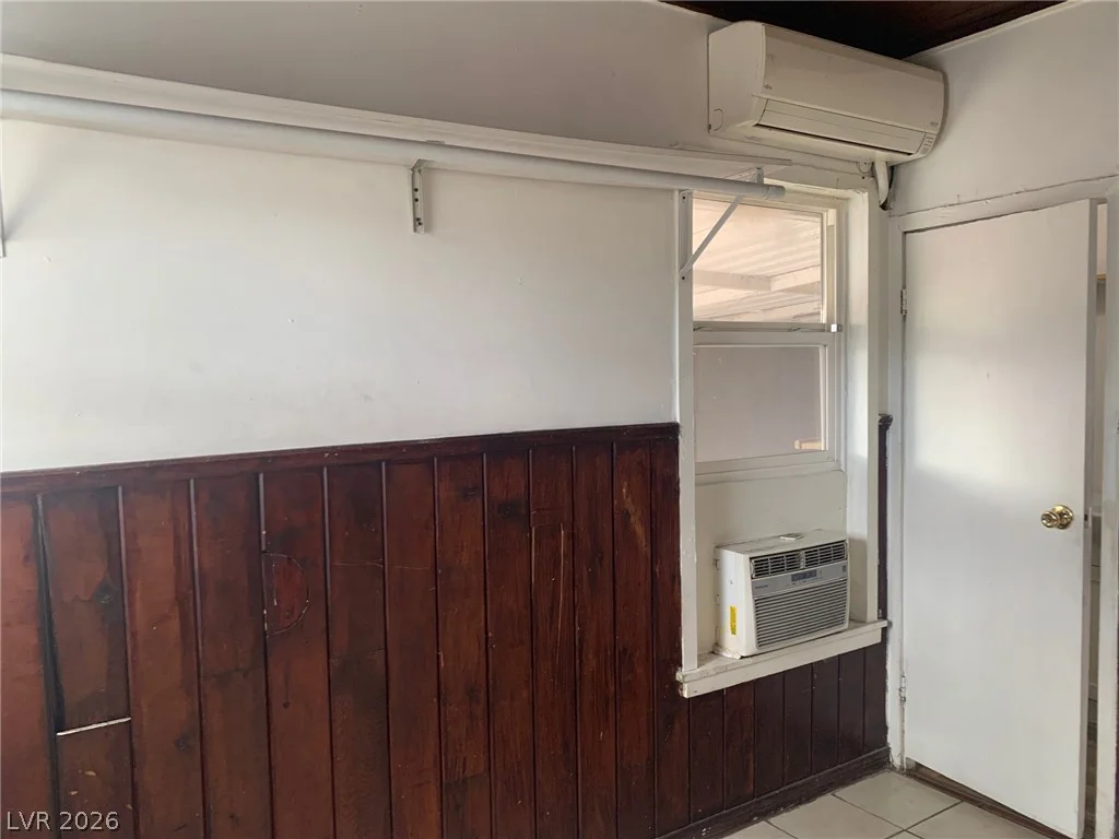 2613 Valley, Las Vegas, NV 89101