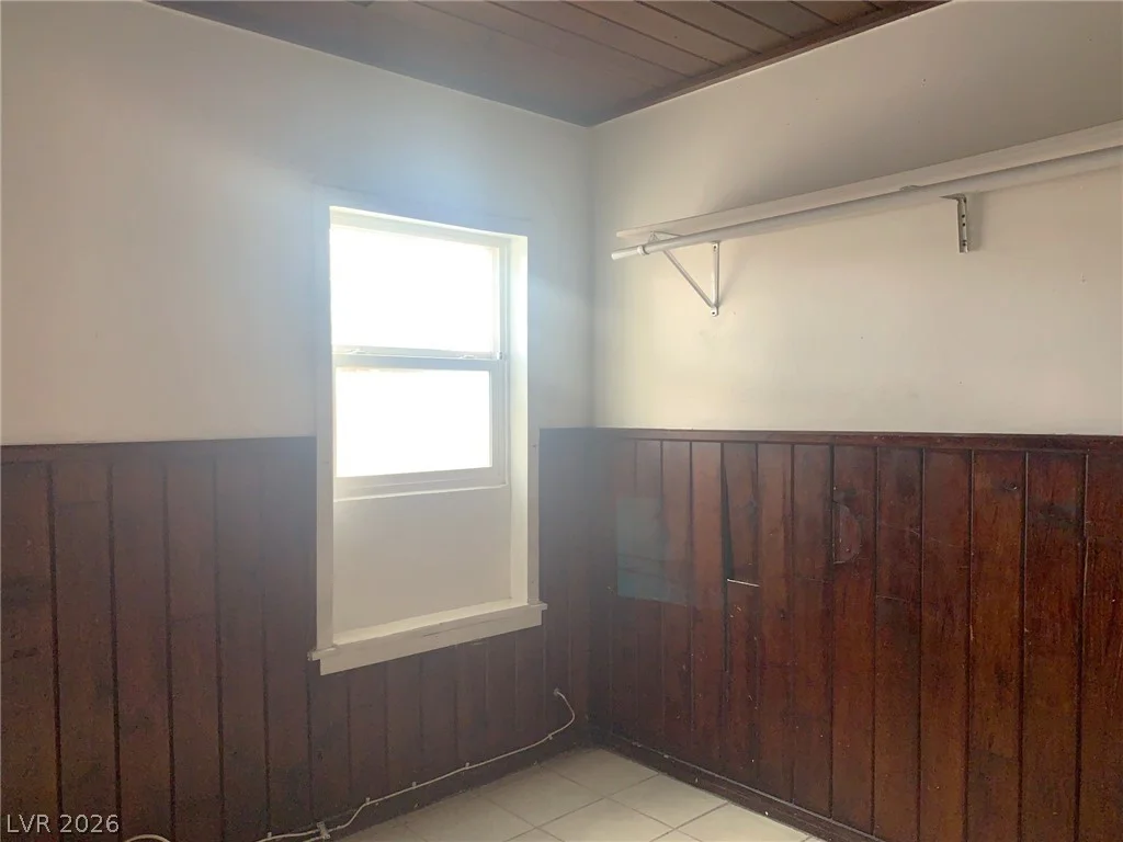 2613 Valley, Las Vegas, NV 89101