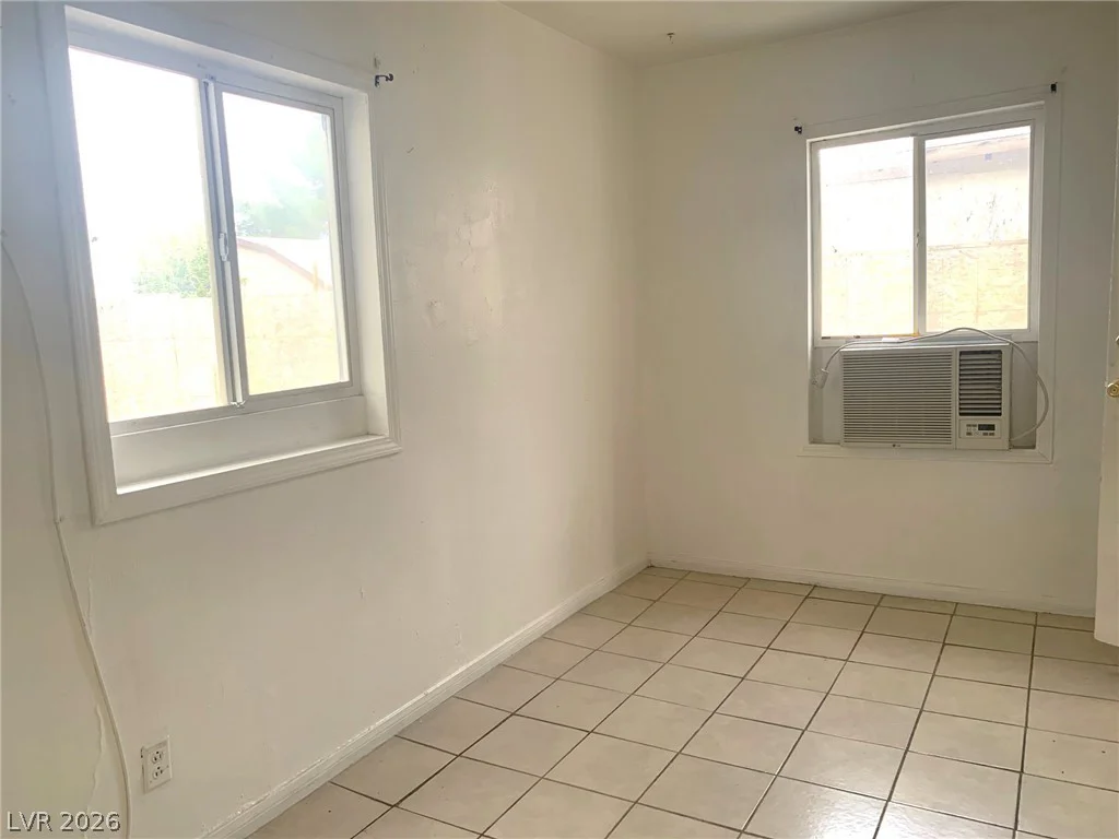 2613 Valley, Las Vegas, NV 89101
