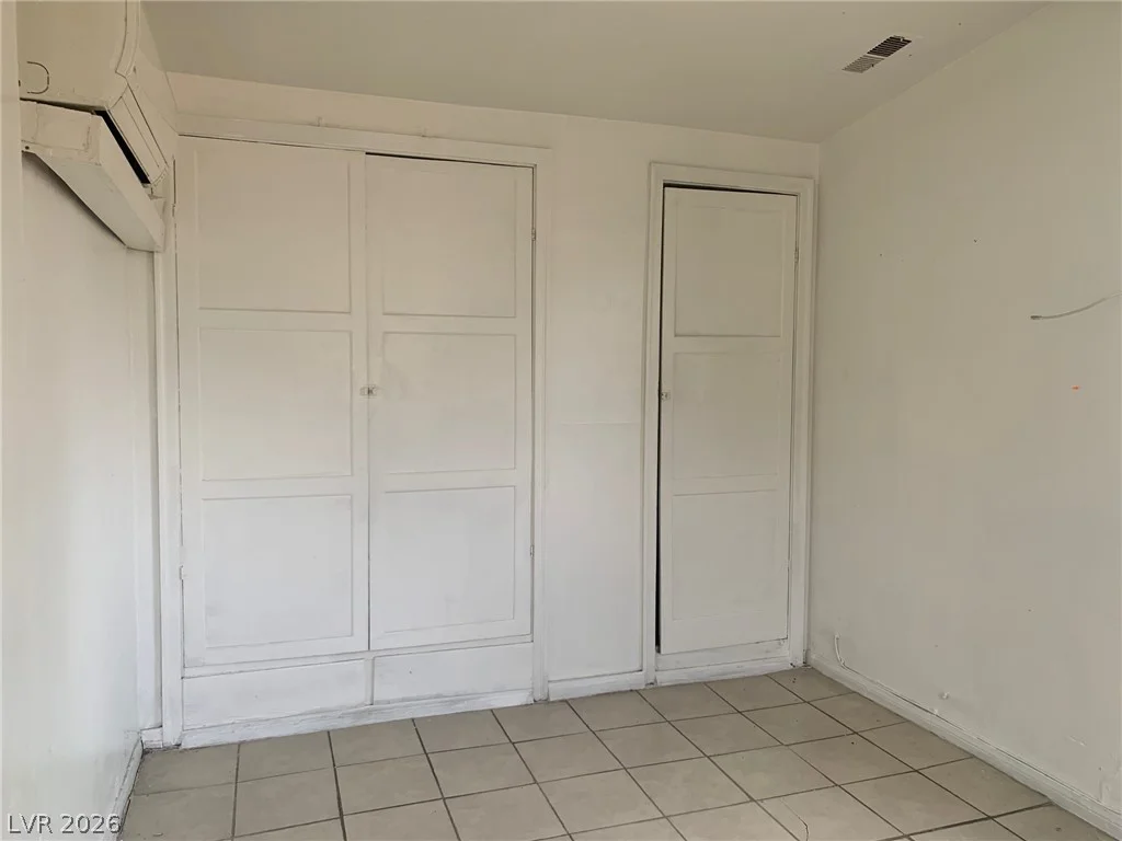 2613 Valley, Las Vegas, NV 89101