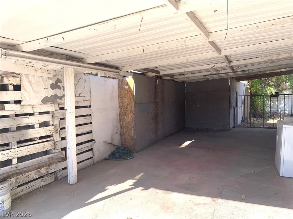 2613 Valley, Las Vegas, NV 89101