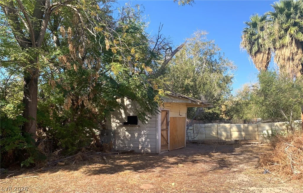2613 Valley, Las Vegas, NV 89101