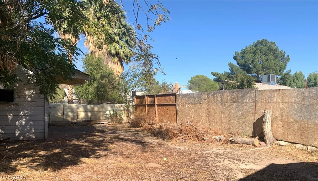 2613 Valley, Las Vegas, NV 89101