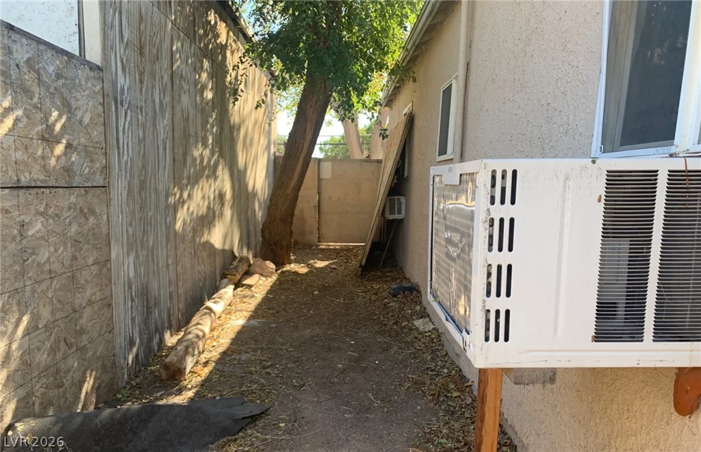 2613 Valley, Las Vegas, NV 89101