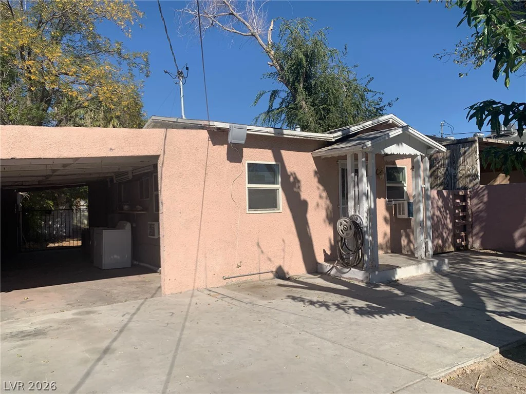 2613 Valley, Las Vegas, NV 89101