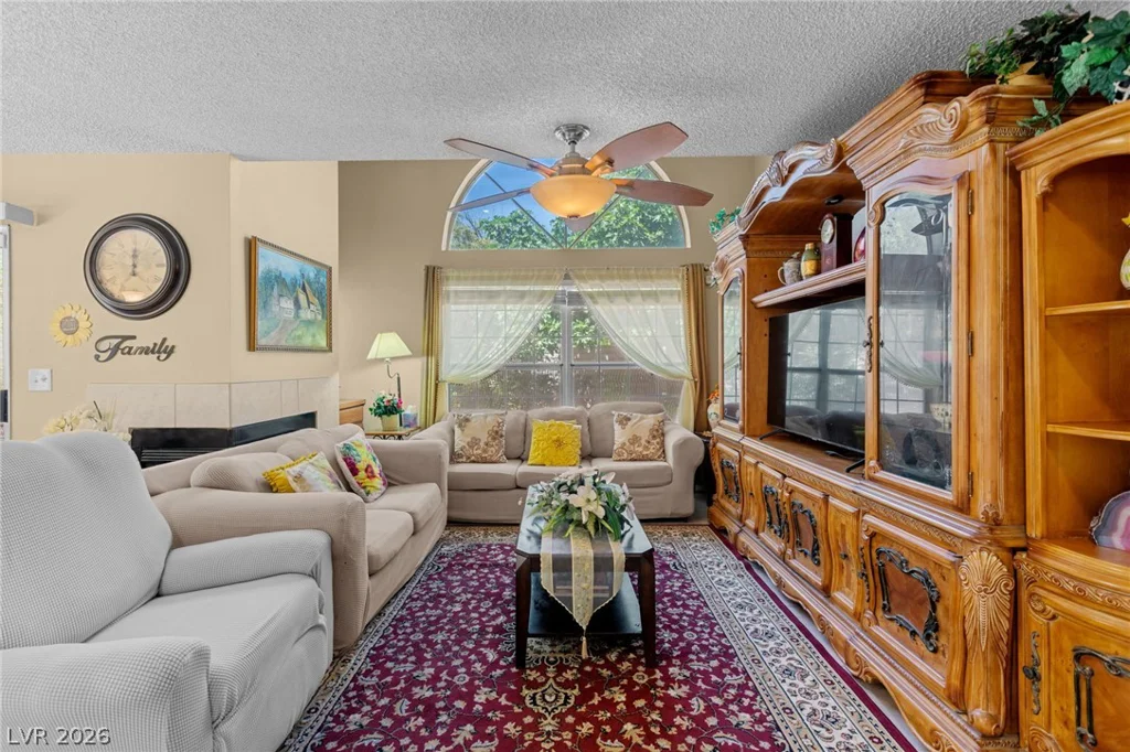 6568 Bradford, Las Vegas, NV 89108