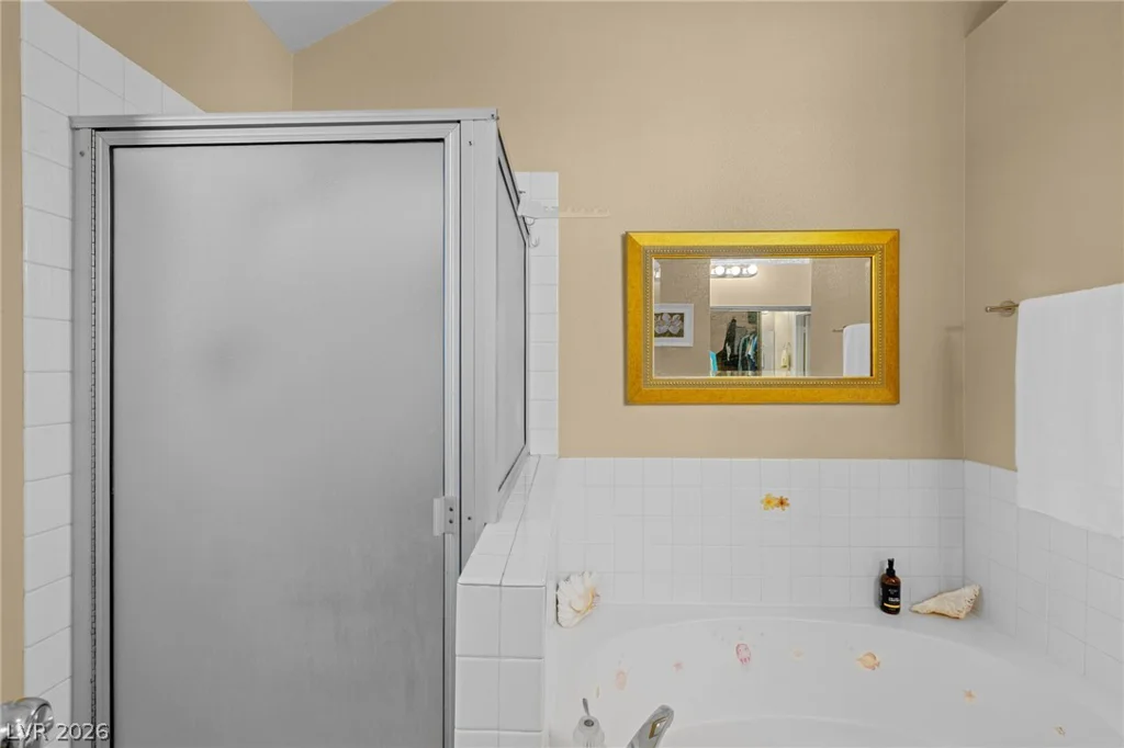 6568 Bradford, Las Vegas, NV 89108