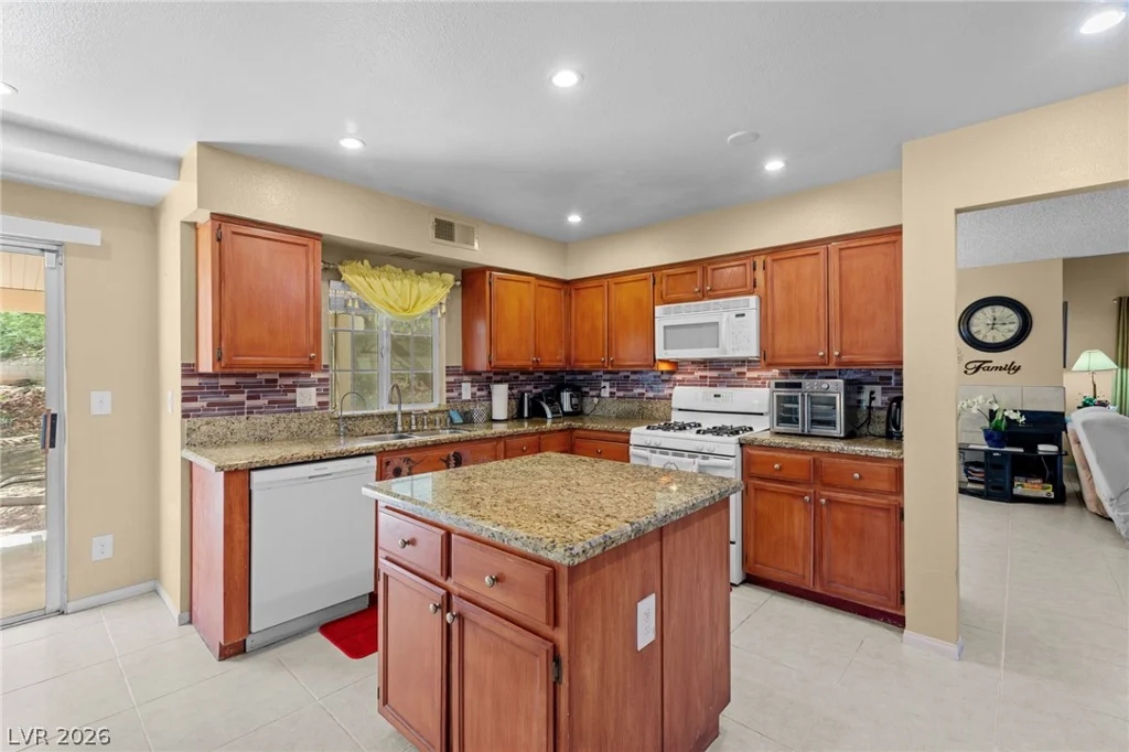 6568 Bradford, Las Vegas, NV 89108