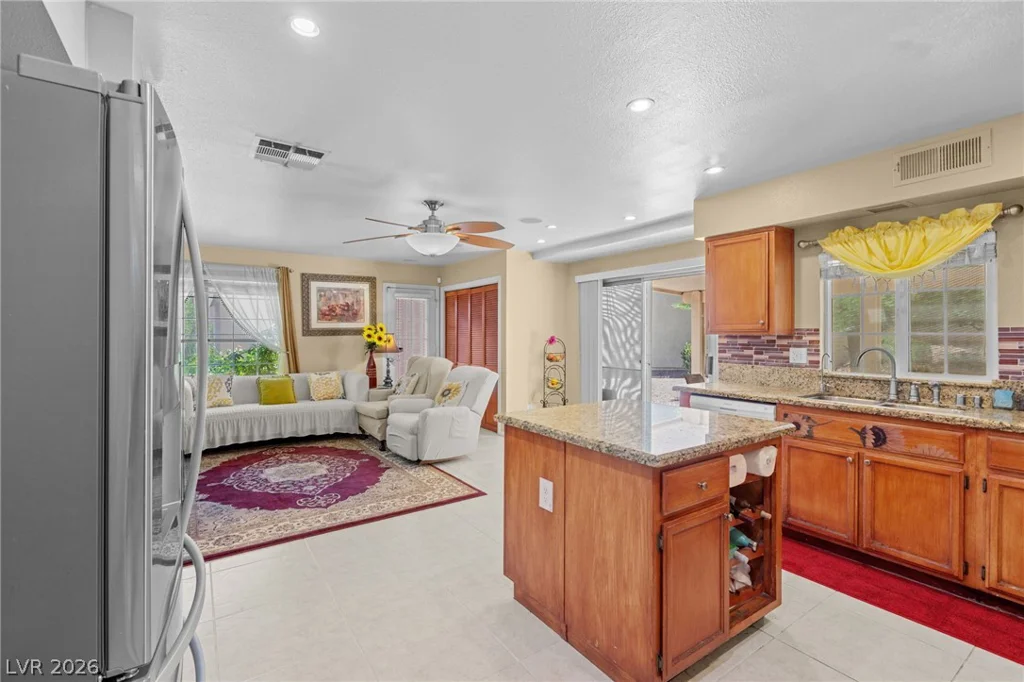 6568 Bradford, Las Vegas, NV 89108