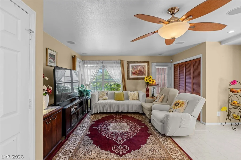6568 Bradford, Las Vegas, NV 89108