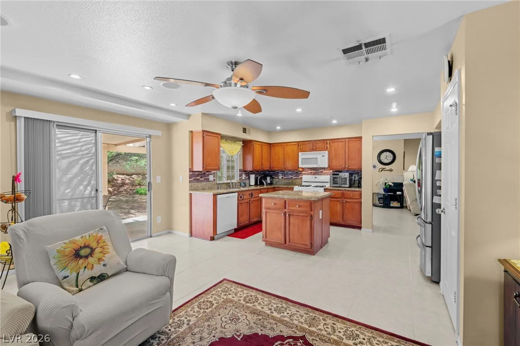 6568 Bradford, Las Vegas, NV 89108