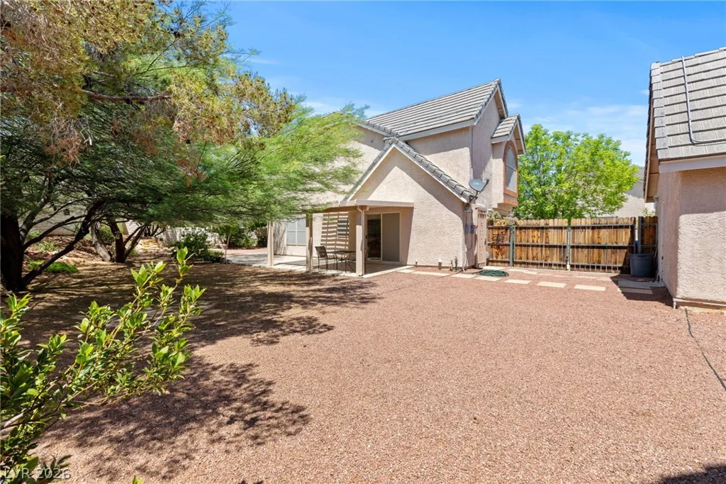 6568 Bradford, Las Vegas, NV 89108