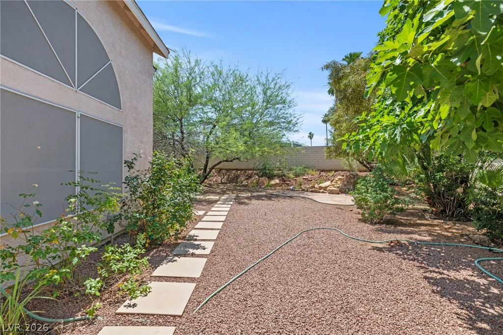 6568 Bradford, Las Vegas, NV 89108