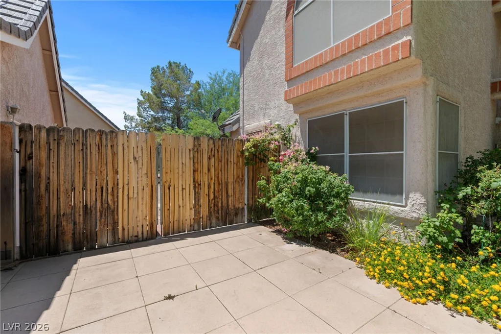 6568 Bradford, Las Vegas, NV 89108