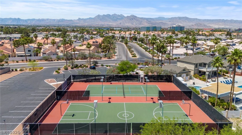 6568 Bradford, Las Vegas, NV 89108