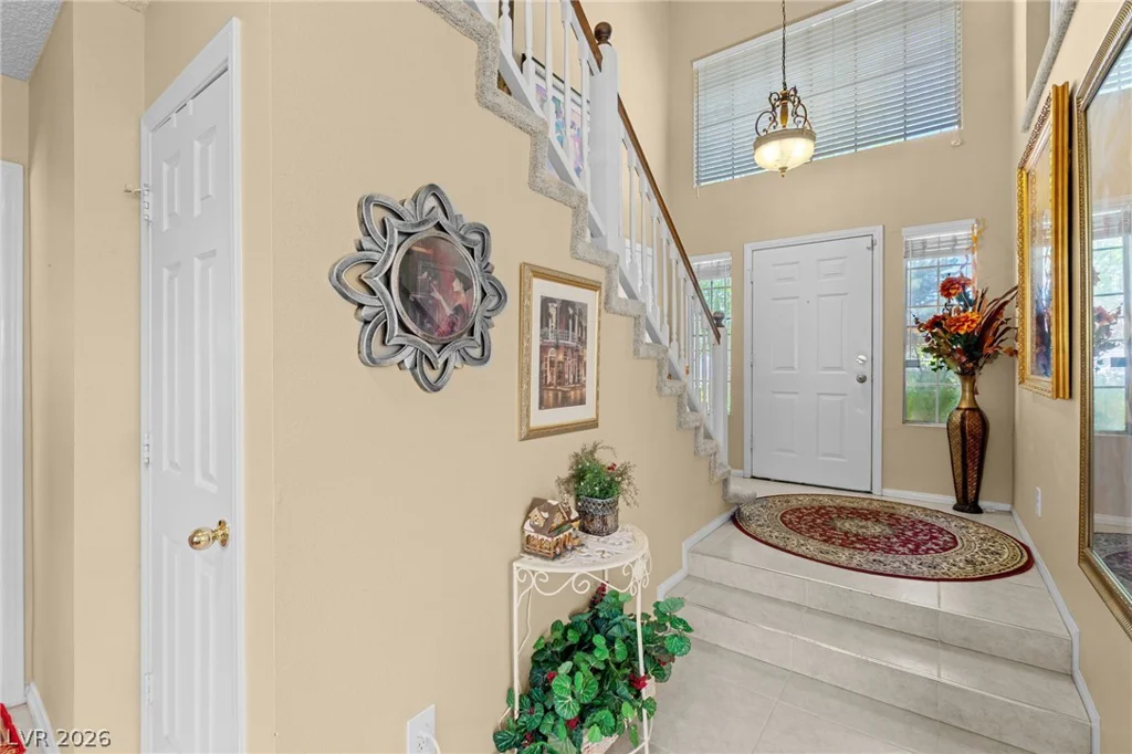 6568 Bradford, Las Vegas, NV 89108