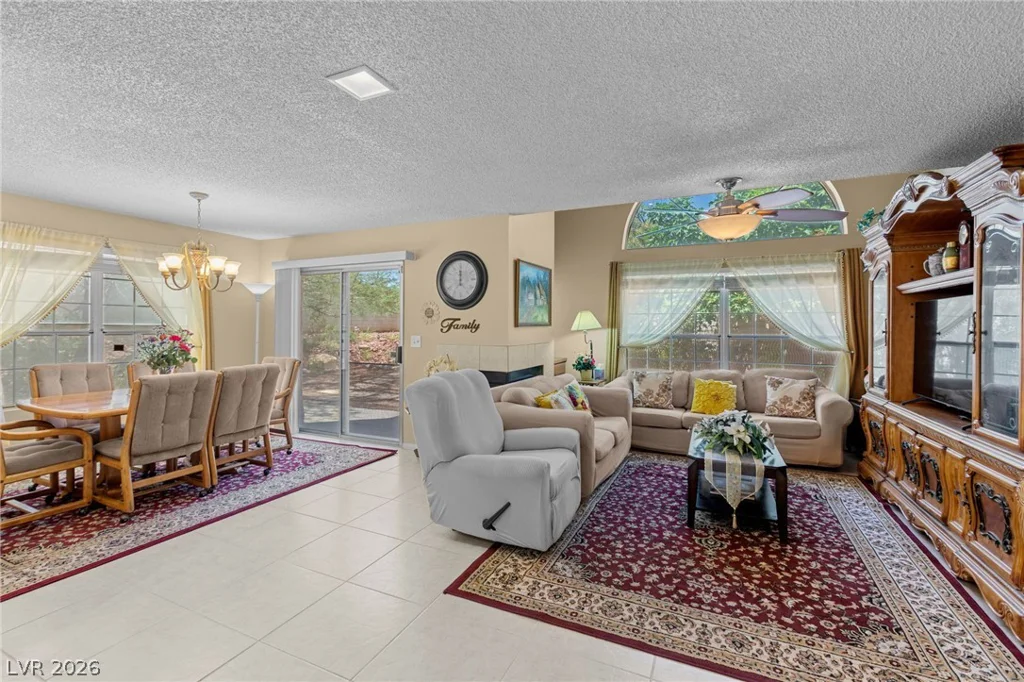 6568 Bradford, Las Vegas, NV 89108
