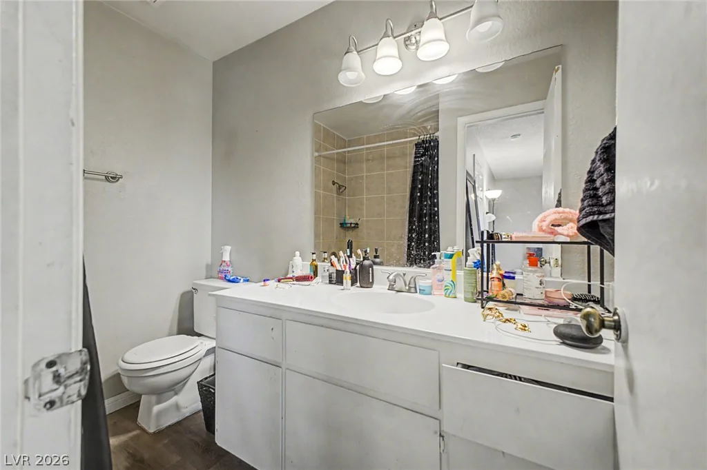 929 Willow Tree, Las Vegas, NV 89128