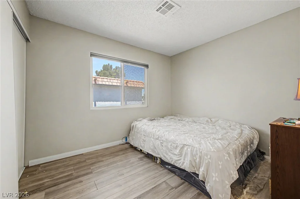929 Willow Tree, Las Vegas, NV 89128