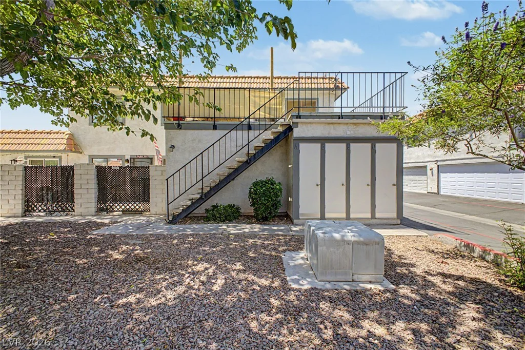 929 Willow Tree, Las Vegas, NV 89128