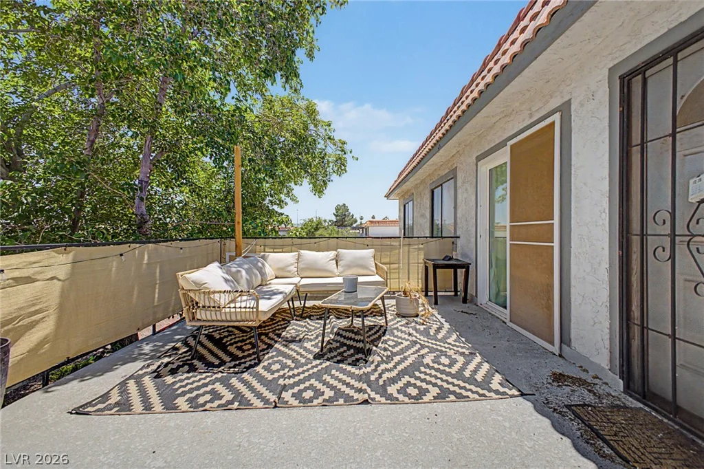 929 Willow Tree, Las Vegas, NV 89128