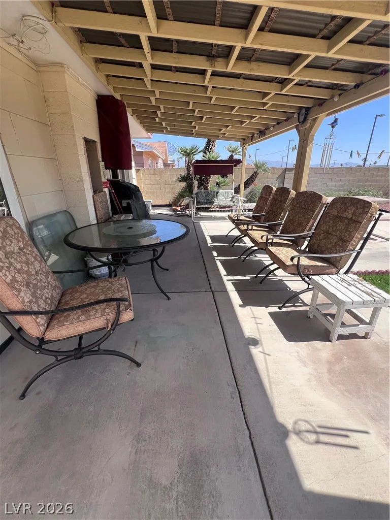 321 Lakehurst, Las Vegas, NV 89145
