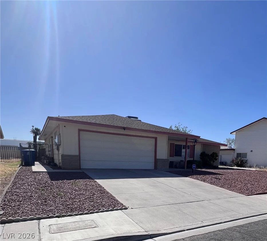 321 Lakehurst, Las Vegas, NV 89145