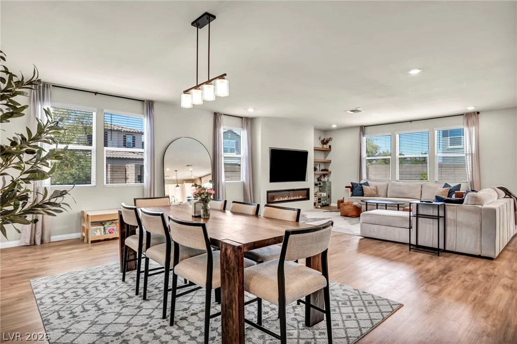 8186 Guadiano, Las Vegas, NV 89113