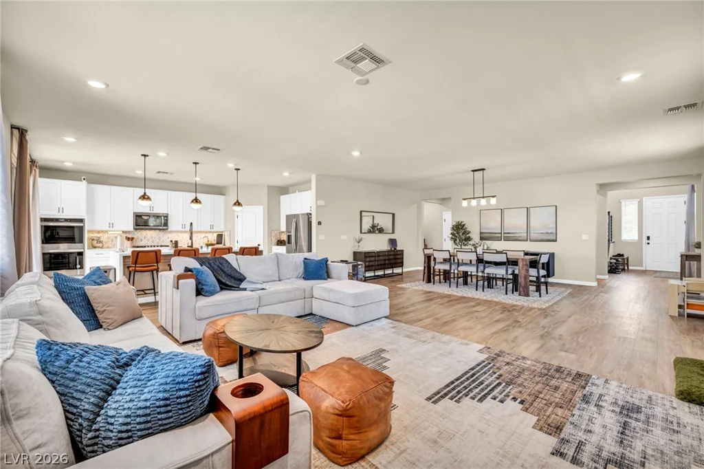 8186 Guadiano, Las Vegas, NV 89113