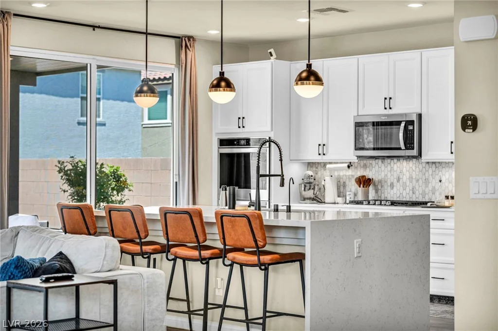 8186 Guadiano, Las Vegas, NV 89113