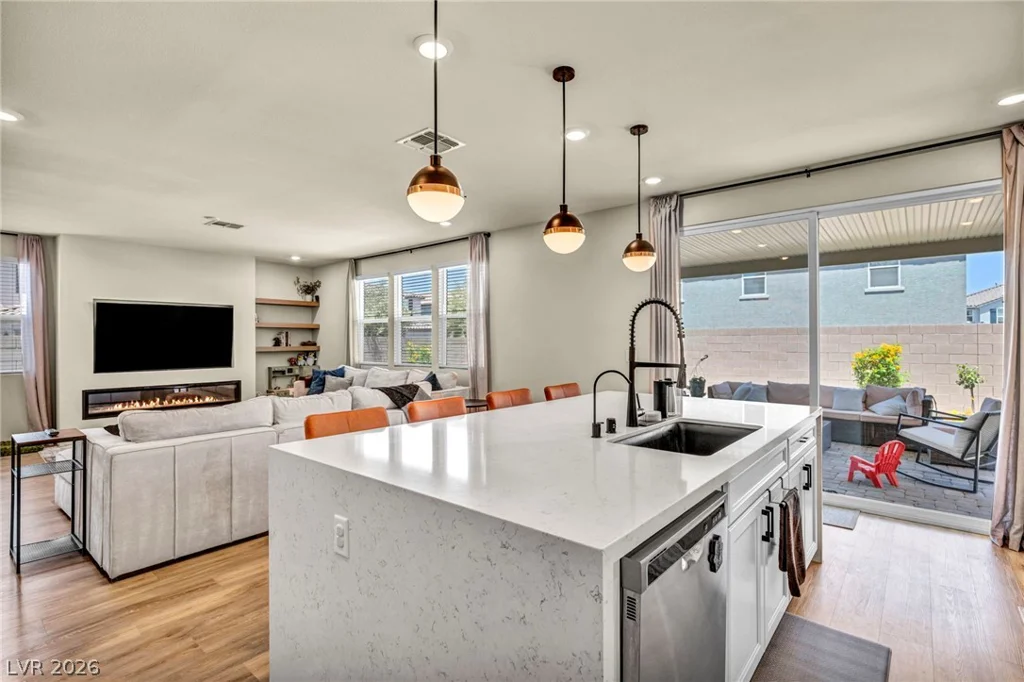 8186 Guadiano, Las Vegas, NV 89113