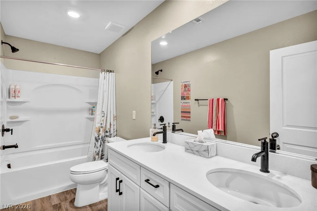 8186 Guadiano, Las Vegas, NV 89113