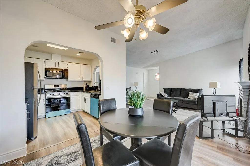 1751 Reno, Las Vegas, NV 89119