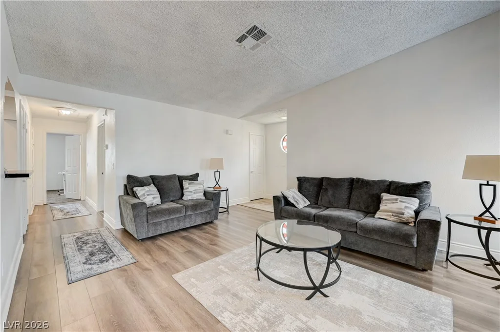 1751 Reno, Las Vegas, NV 89119