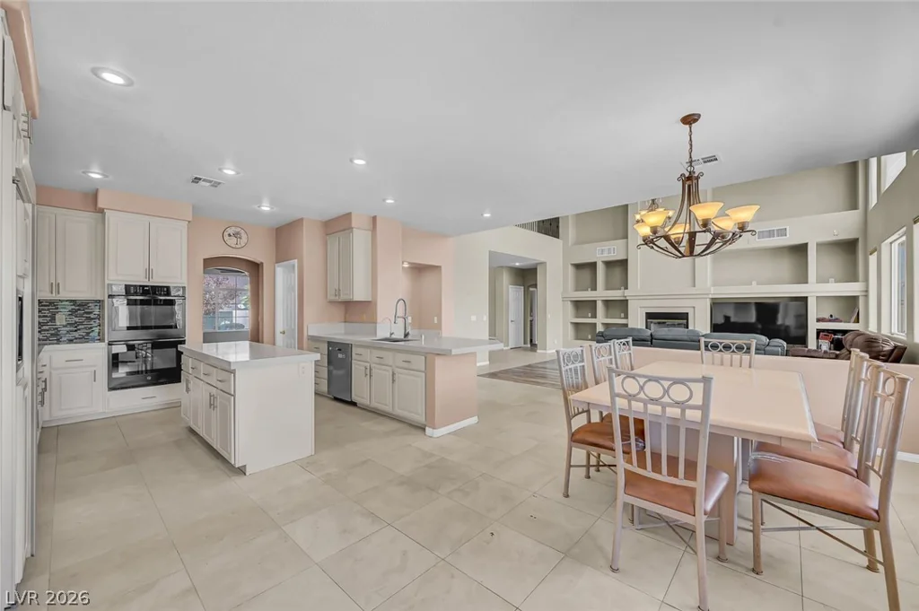 9304 Brilliant Ore, Las Vegas, NV 89143