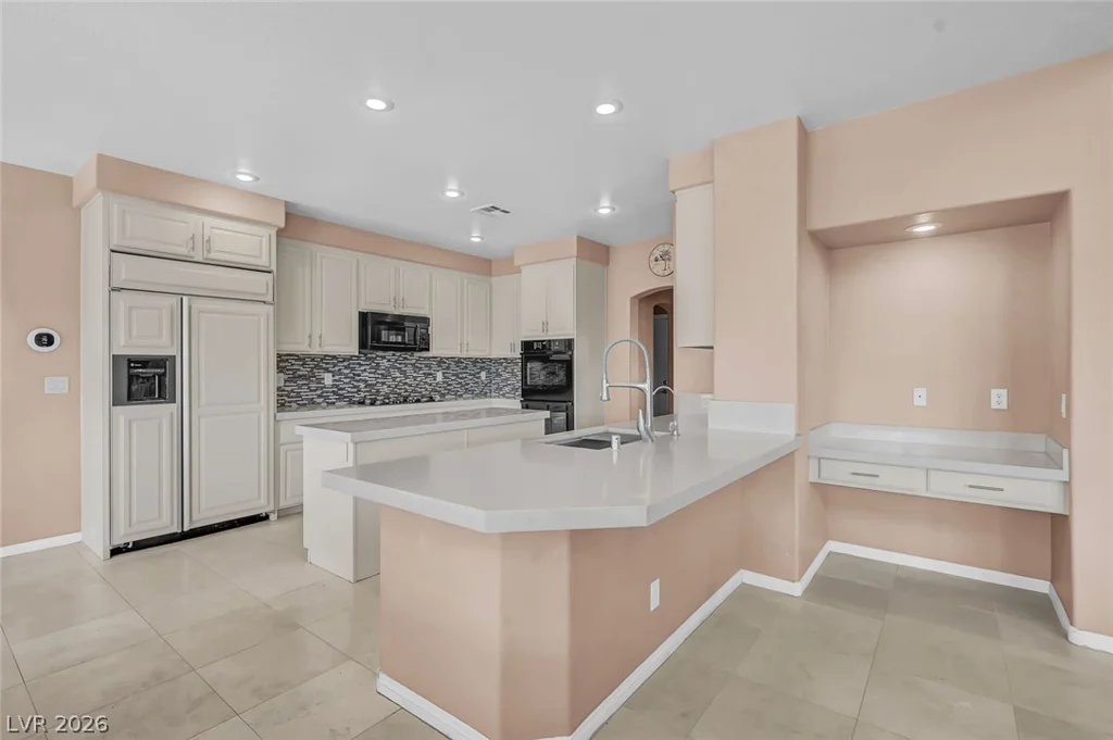 9304 Brilliant Ore, Las Vegas, NV 89143