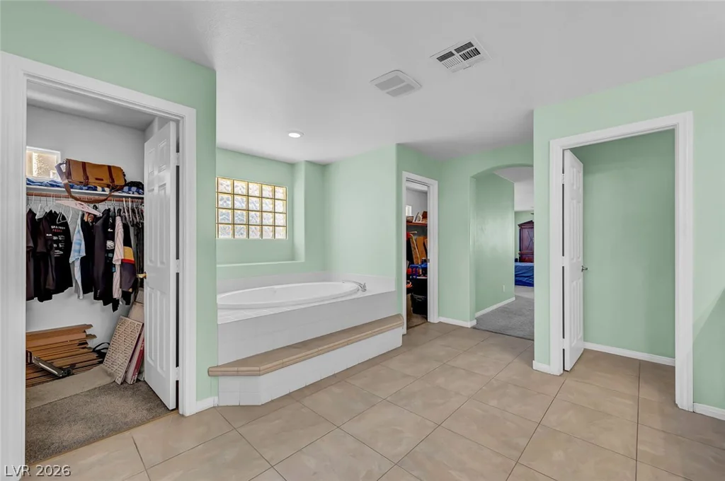 9304 Brilliant Ore, Las Vegas, NV 89143